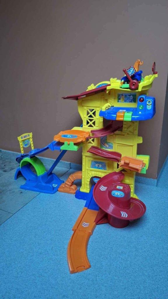 Toet toet auto's super stuntpark, Enlèvement, Utilisé