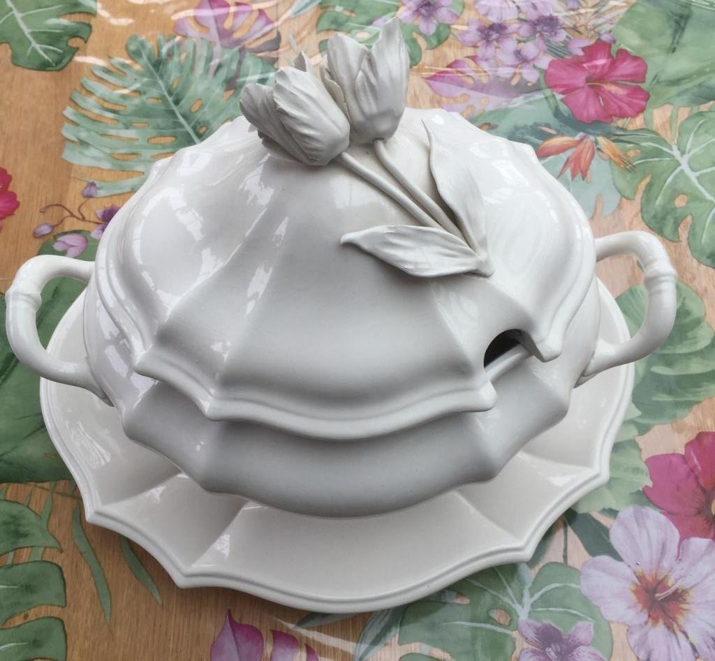 Soupière ancienne en céramique, Enlèvement ou Envoi