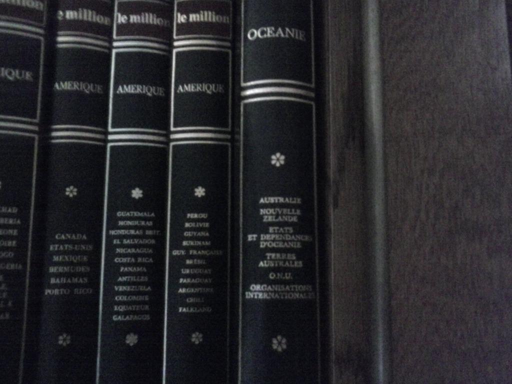 Collection livre Le Million, Livres, Enlèvement