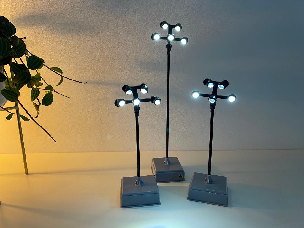 Éclairage 3 Field Lights Lemax Christmas Village SKU 44755, Divers, Noël, Enlèvement ou Envoi, Comme neuf