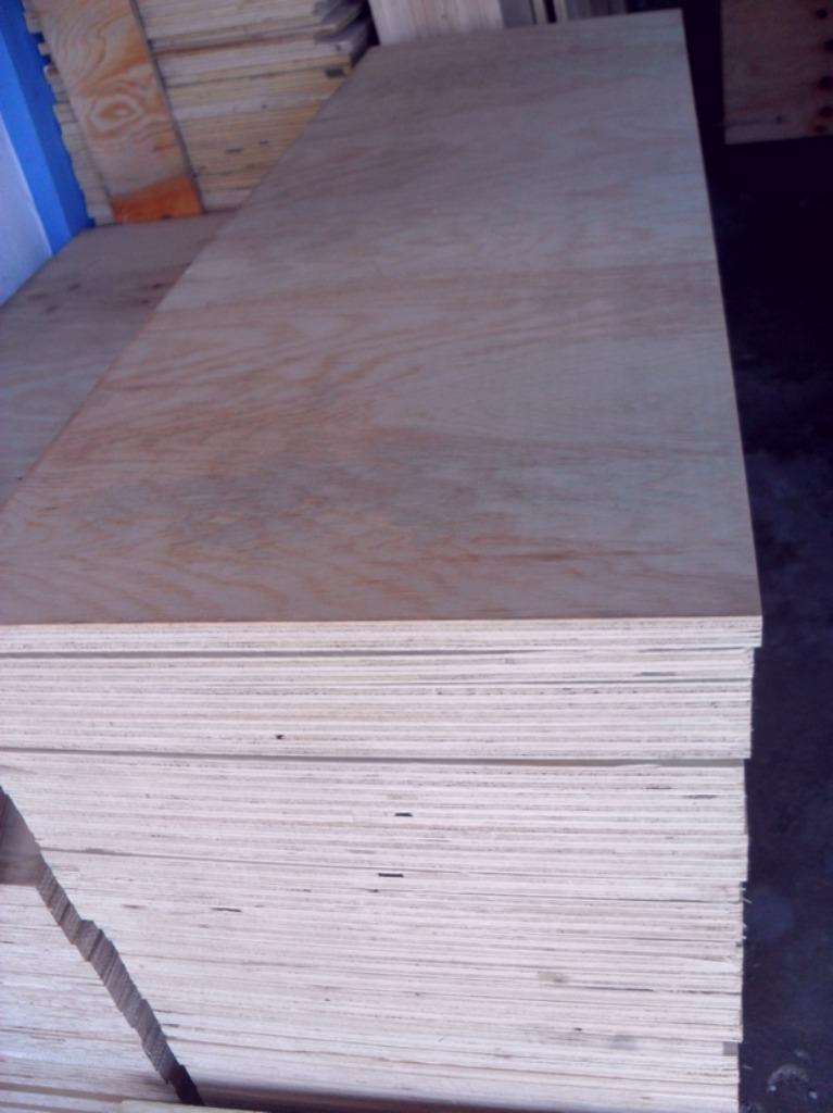 LOT DE 300 PIÉCES DE CONTREPLAQUÉ 122 X 40 Cm X 12mm, Bricolage & Construction, Plaques & Panneaux, Enlèvement, Neuf, Bois, Moins de 20 mm