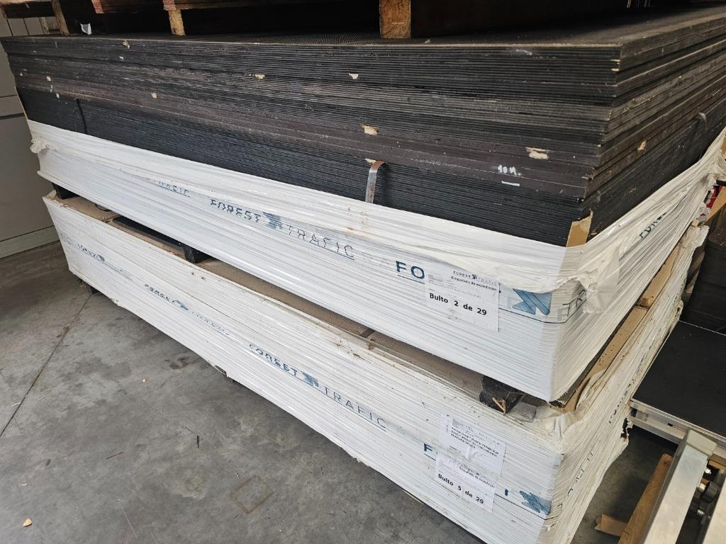 Multiplex antidérapant - Bétonplex, Bricolage & Construction, Plaques & Panneaux, Enlèvement, Neuf, Bétonplex, Moins de 20 mm