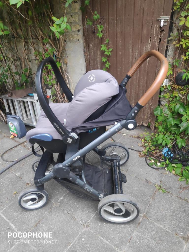 Compacte luxe buggy Mutsy met maxi cosy autostoel, Kinderen en Baby's, Buggy's, Gebruikt, Maxi-Cosi, Verstelbare rugleuning, Ophalen