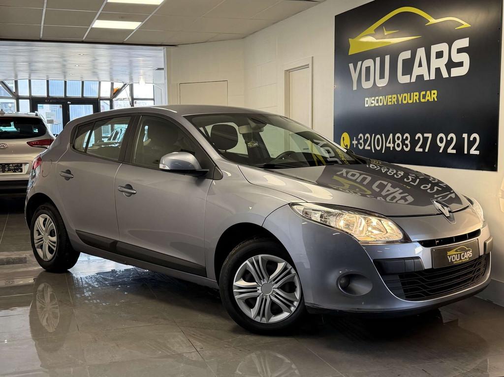 Renault Megane 1.6i Dynamique 1 Jaar Garantie, Auto's, Euro 5, Gebruikt, Zwart, 4 cilinders