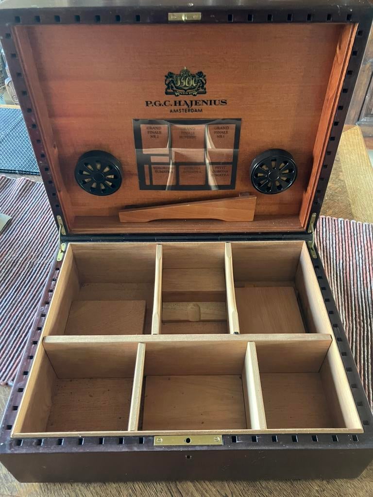 Sigarendoos / Humidor, Ophalen, Zo goed als nieuw