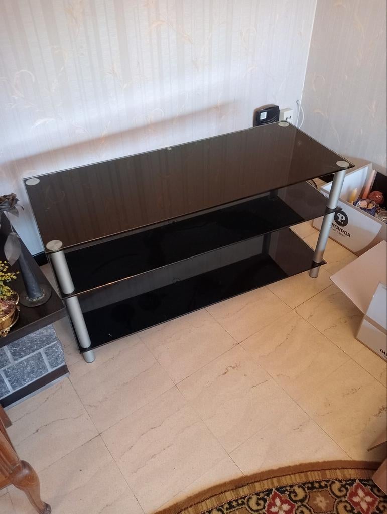 Glazen tafel in goede staat, Ophalen