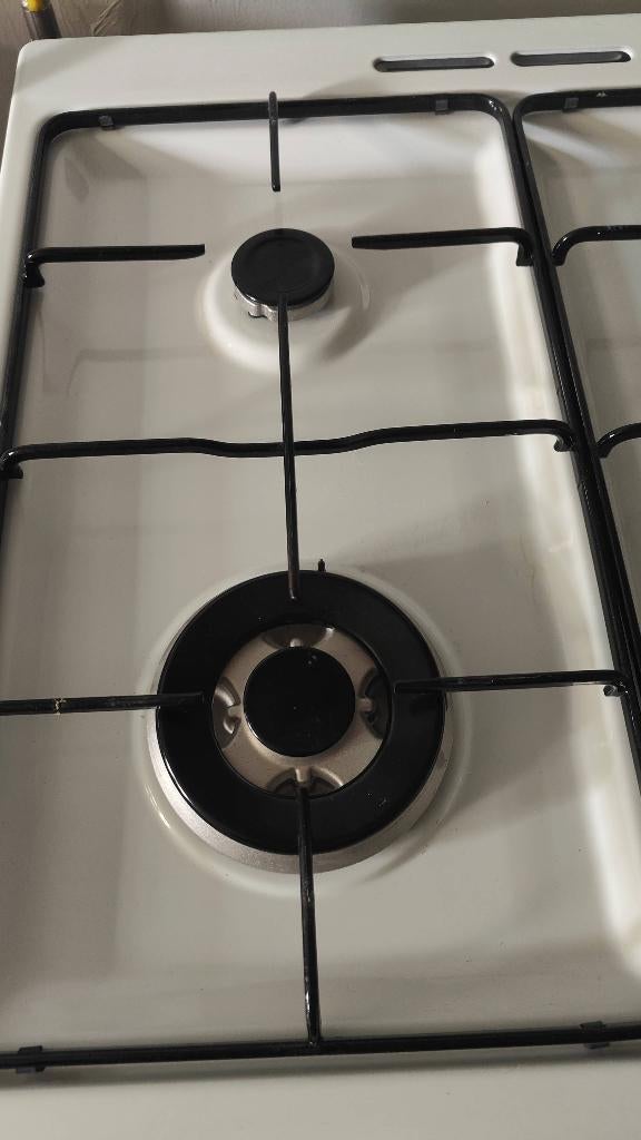 Cuisinière, Ophalen, 4 kookzones, Zo goed als nieuw, Gas