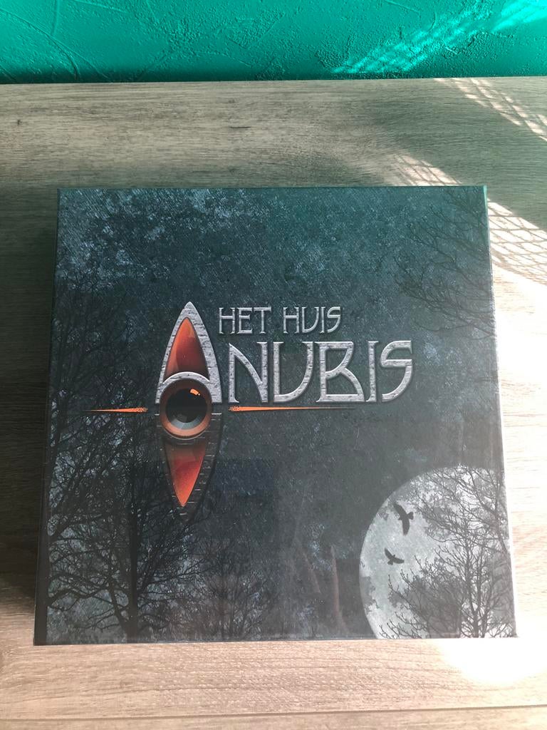 Nieuw gezelschapsspel van Het huis Anubis, Ophalen, Nieuw