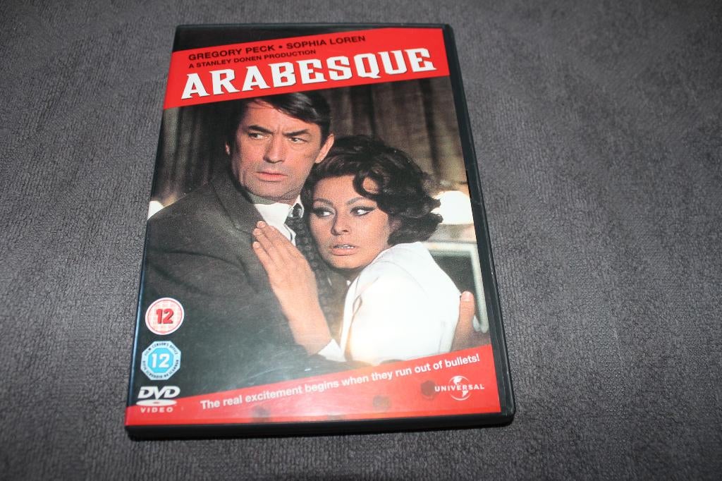 DVD Arabesque (import regio 2), CD & DVD, DVD | Classiques, Thrillers et Policier, Enlèvement ou Envoi, Utilisé, 1960 à 1980