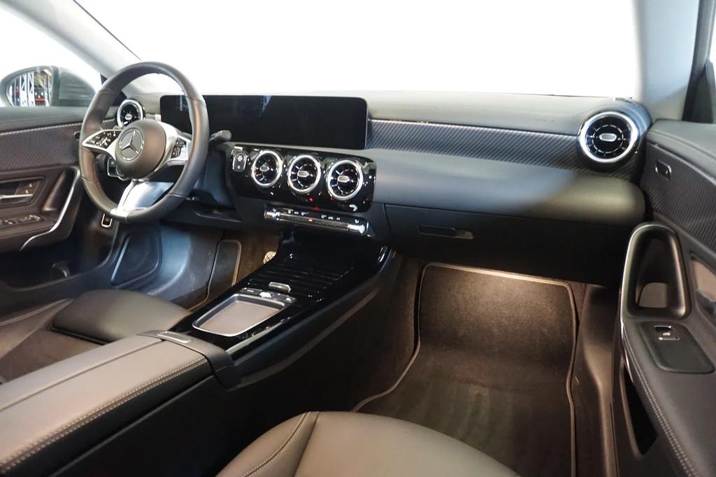 Mercedes-Benz CLA-Klasse 180 SB - TREKHAAK WEGKLAPBAAR, CLA, Gebruikt, 136 pk, Leder en Stof