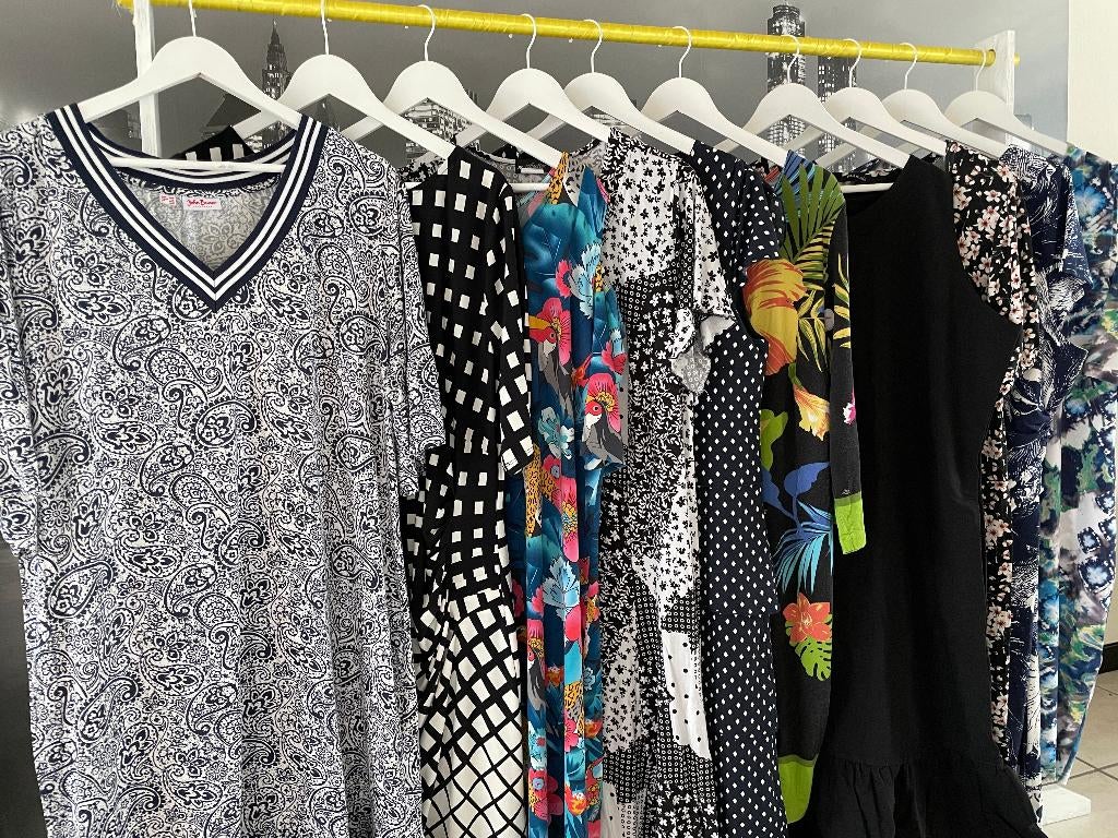 kastopruiming - grote keuze aan kleedjes - 48/50, Kleding | Dames, Dames-kledingpakketten, Verzenden, Zo goed als nieuw, Maat 46/48 (XL) of groter