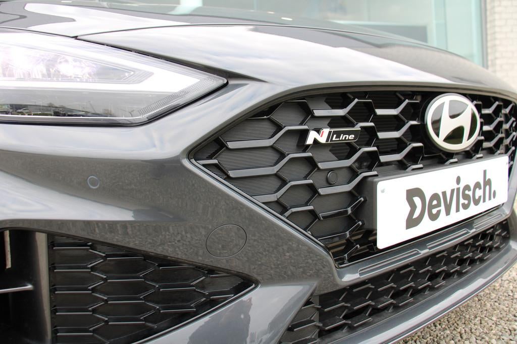 Hyundai i30 1.0T Twist N-Line 100PK M6 *CAM*NAV*APPLE/ANDROI, Auto's, Hyundai, Voorwielaandrijving, Stof, Zwart, Bedrijf