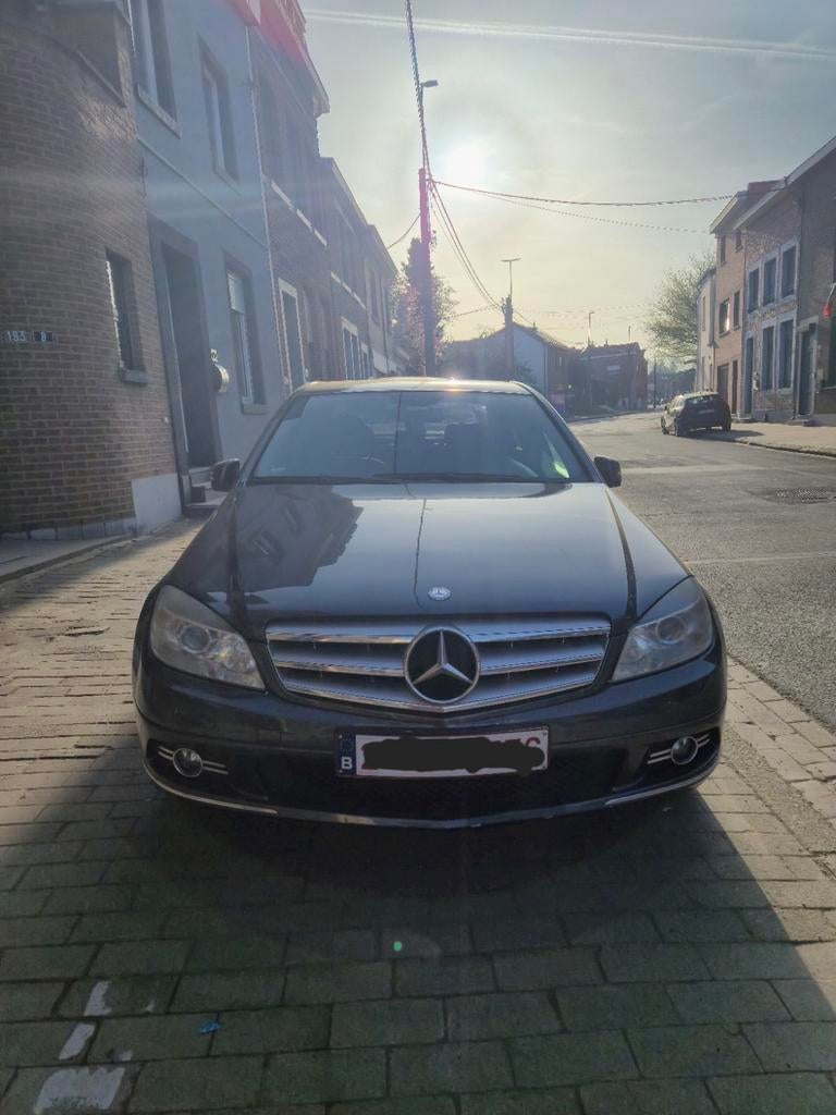 Mercedes c200 w204 12/2009 Euro 5 prête à immatriculé, Achat, 4 portes, CL, Carnet d'entretien