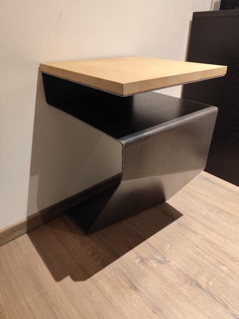 Unieke maatwerk nachtkastjes uit geboend staal en rubberwood, Huis en Inrichting, Ophalen, Overige materialen, Minder dan 45 cm