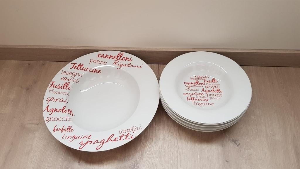 Salt & pepper Pasta borden. Nooit gebruikt. Af te halen, Ophalen, Nieuw, Bord(en)