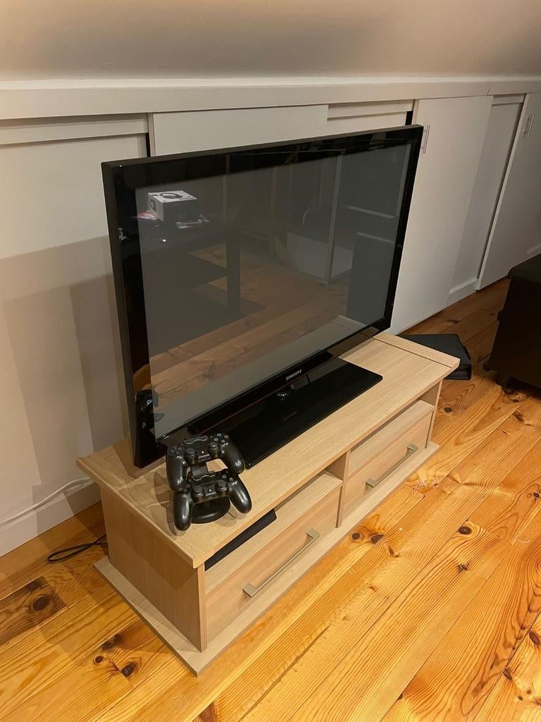 Meuble TV en bois clair, Maison & Meubles, Armoires | Mobilier de télévision, Enlèvement