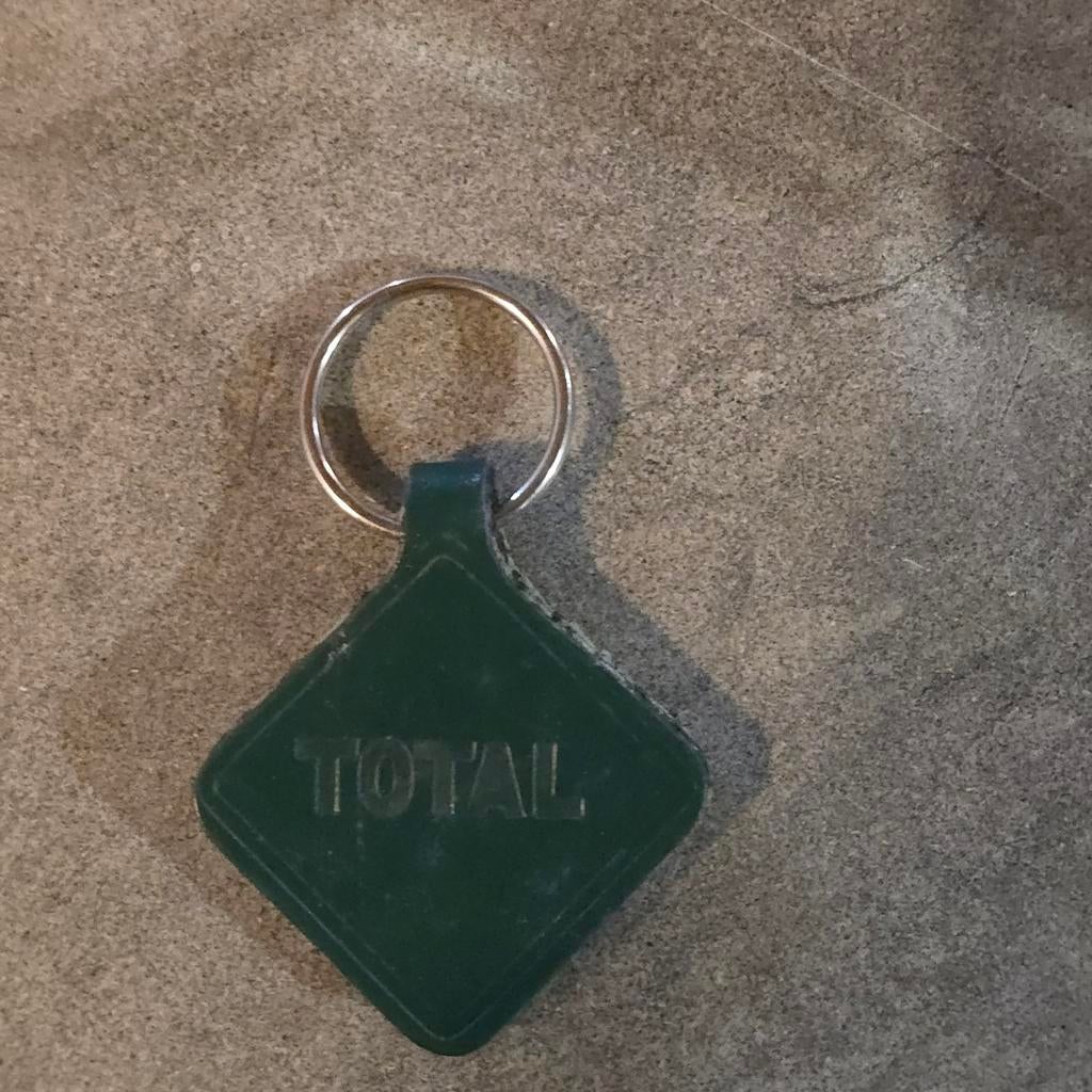 Porte clef TOTAL, Collections, Enlèvement ou Envoi