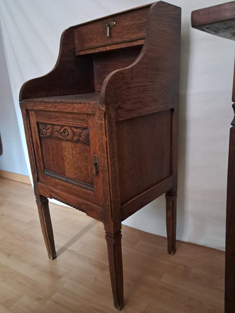 Antiek eiken nachtkastje, Huis en Inrichting, Kasten | Secretaires, Ophalen, Zo goed als nieuw