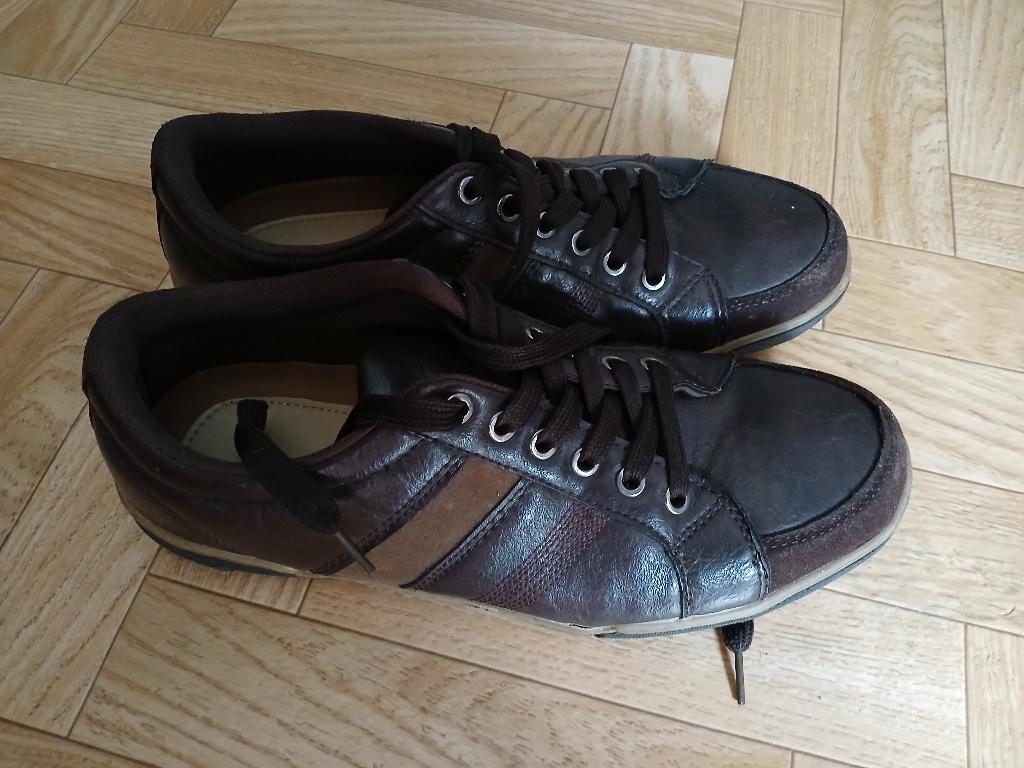 bruine heren sportschoenen, Kleding | Heren, Schoenen, Ophalen of Verzenden, Gedragen, Sportschoenen