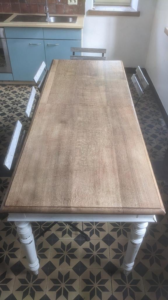 Table en bois, Enlèvement