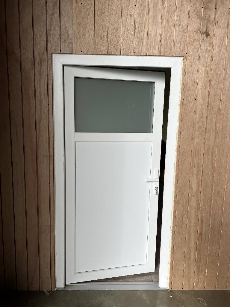 Portes de services Pvc en stock 5 points de fermetures!, Bricolage & Construction, Fenêtres & Moustiquaires, Enlèvement ou Envoi