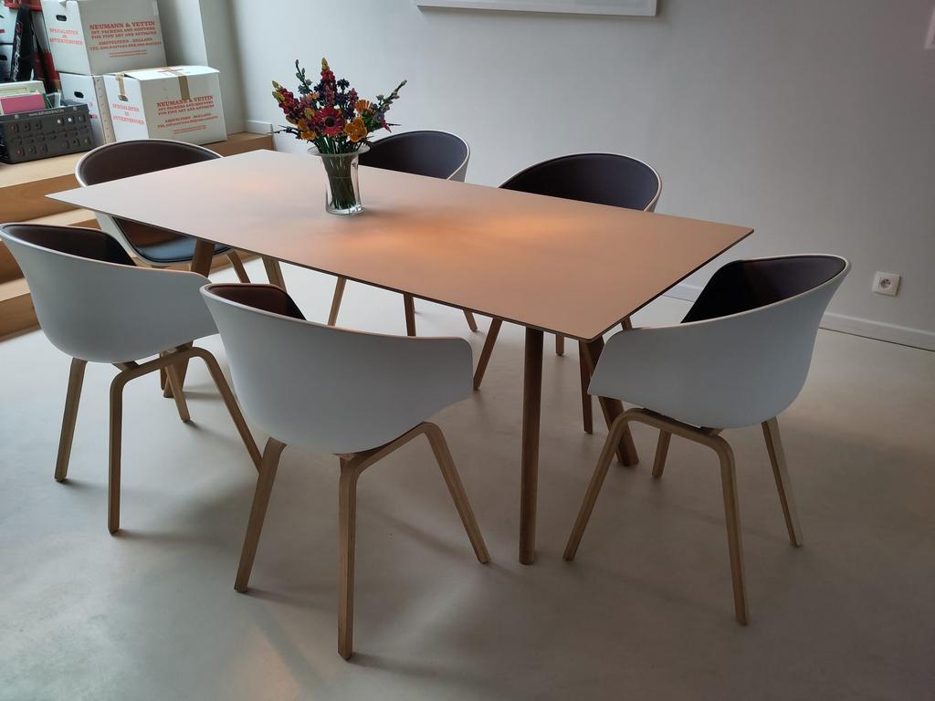 Hay eettafel Copenhague & 6 stoelen About A Chair, Huis en Inrichting, Tafels | Eettafels, Ophalen, Gebruikt, 200 cm of meer, Scandinavisch