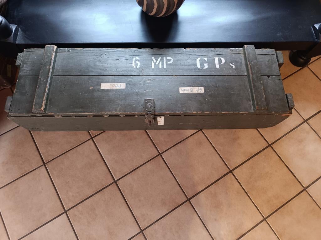 Coffre militaire gt9, Collections, Objets militaires | Général, Enlèvement ou Envoi