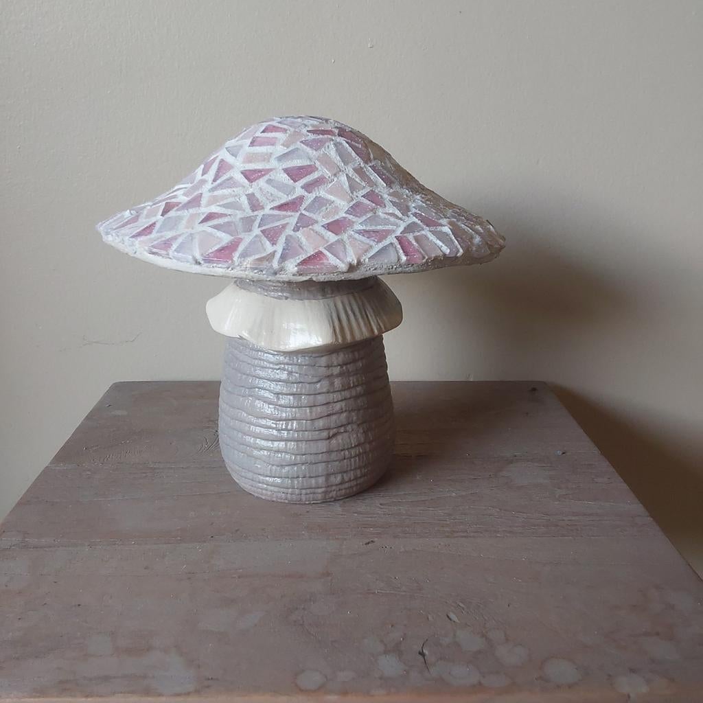 Mooie paddenstoel met mozaïek steentjes, Ophalen of Verzenden