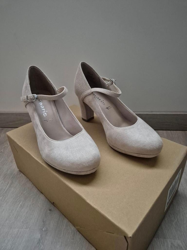 Pumps in denim Tamaris. Maat 36. Nooit gedragen., Tamaris, Ophalen of Verzenden, Nieuw, Pumps
