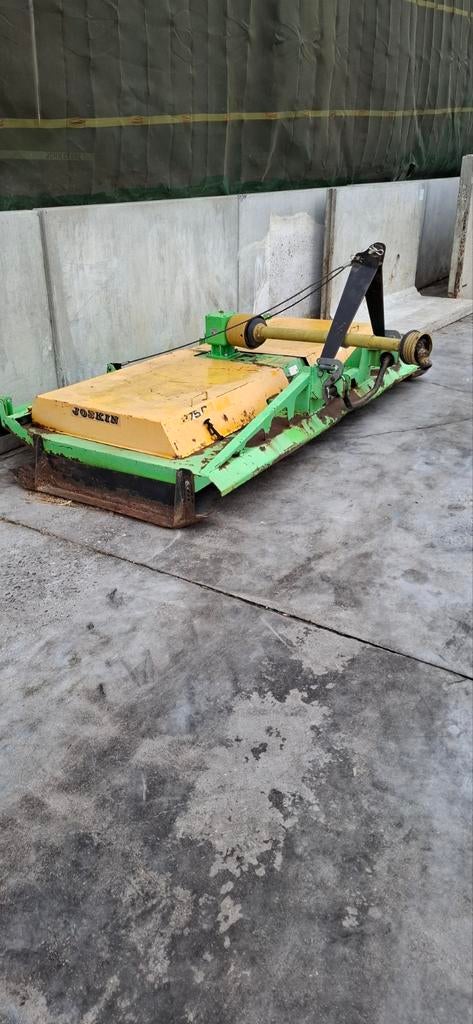 Weidebloter Joskin, Ophalen