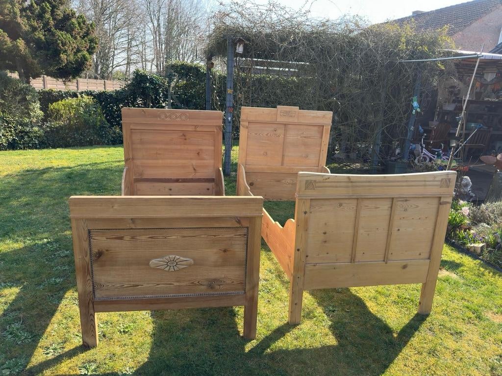 Antieke, grenen bedden, Antiek en Kunst, Ophalen