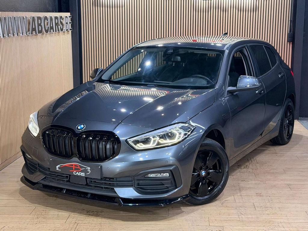 BMW 1 Serie 118 i * GARANTIE 12 MOIS * LOOK M SPORT * 1ER PR, Auto's, 100 kW, Gebruikt, 136 pk, https://public.car-pass.be/vhr/274bb6fe-0475-4946-9e9c-17b337a612b1