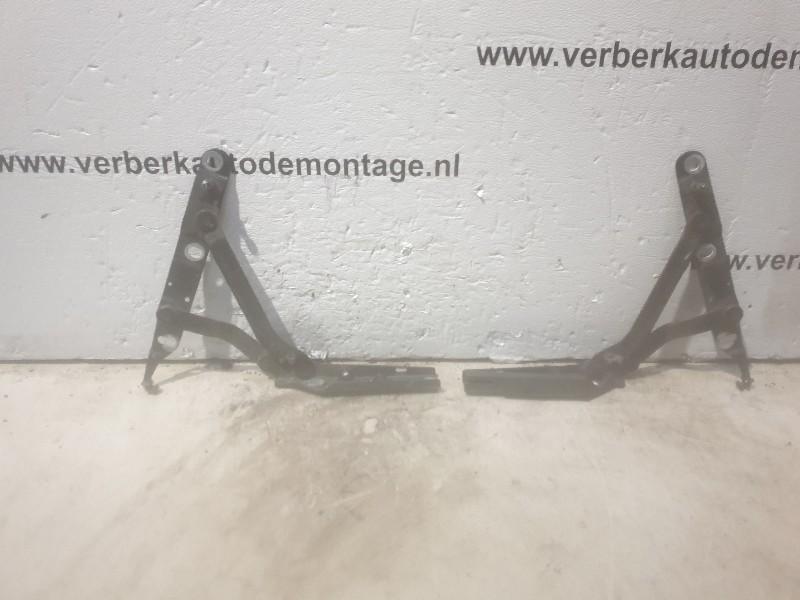 CHARNIERE DE COFFRE set li en re Audi 80 (B4), Autos : Pièces & Accessoires, Utilisé, Audi