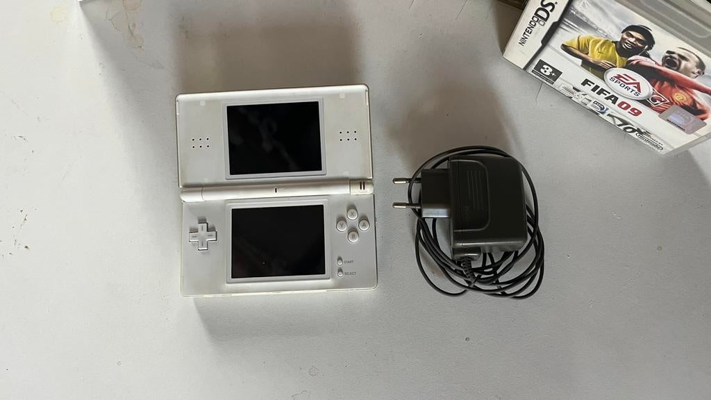 Nintendo DS Lite - 4 spelletjes, Enlèvement, Utilisé, Blanc, Avec jeux