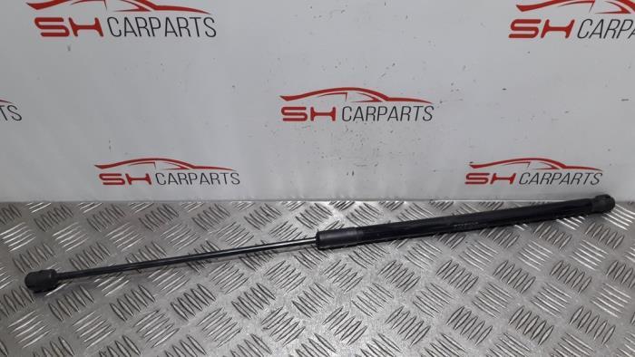 Amortisseur capot moteur droit d'un Mercedes C-Klasse, 3 mois de garantie, Utilisé, -, -