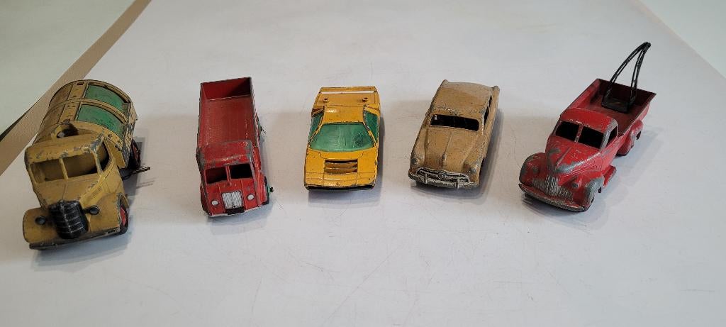 zoldervondst, lot oude dinky toys, Enlèvement ou Envoi, Dinky Toys