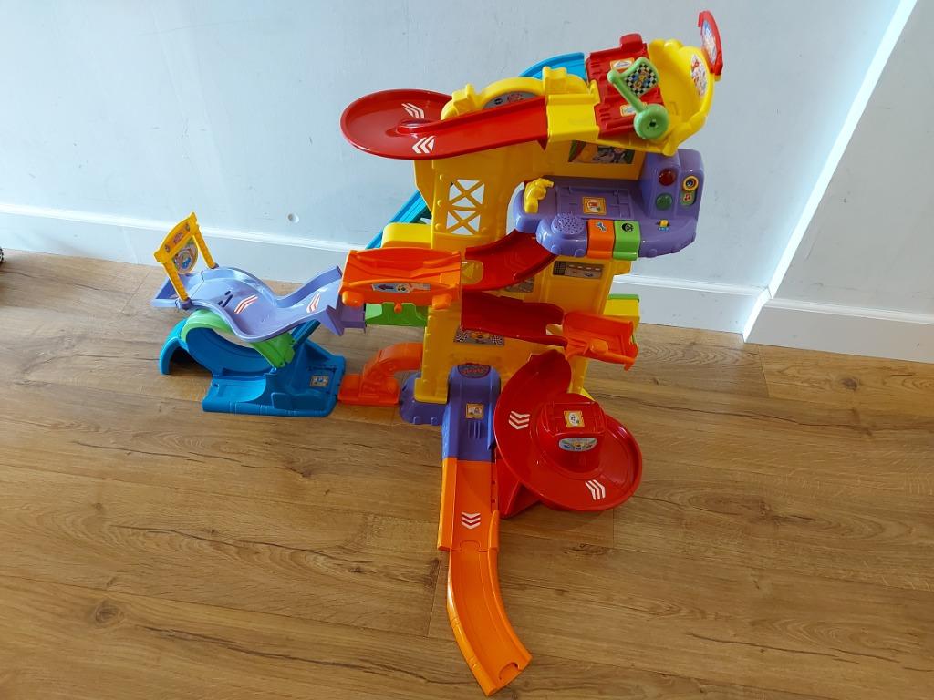 Auto stuntpark Vtech, Ophalen, Gebruikt, 2 tot 4 jaar