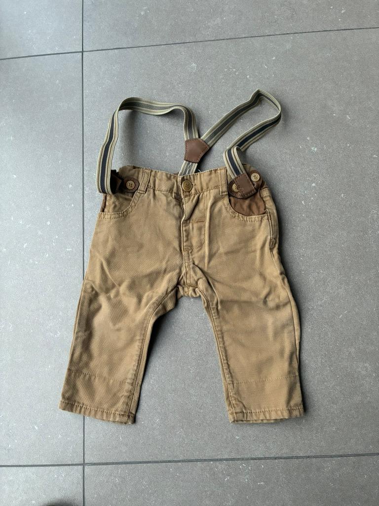 Bruin Broekje met bretellen van Zara (Maat 68 / 3- 6 maand), Enfants & Bébés, Vêtements de bébé | Taille 68, Pantalon, Garçon