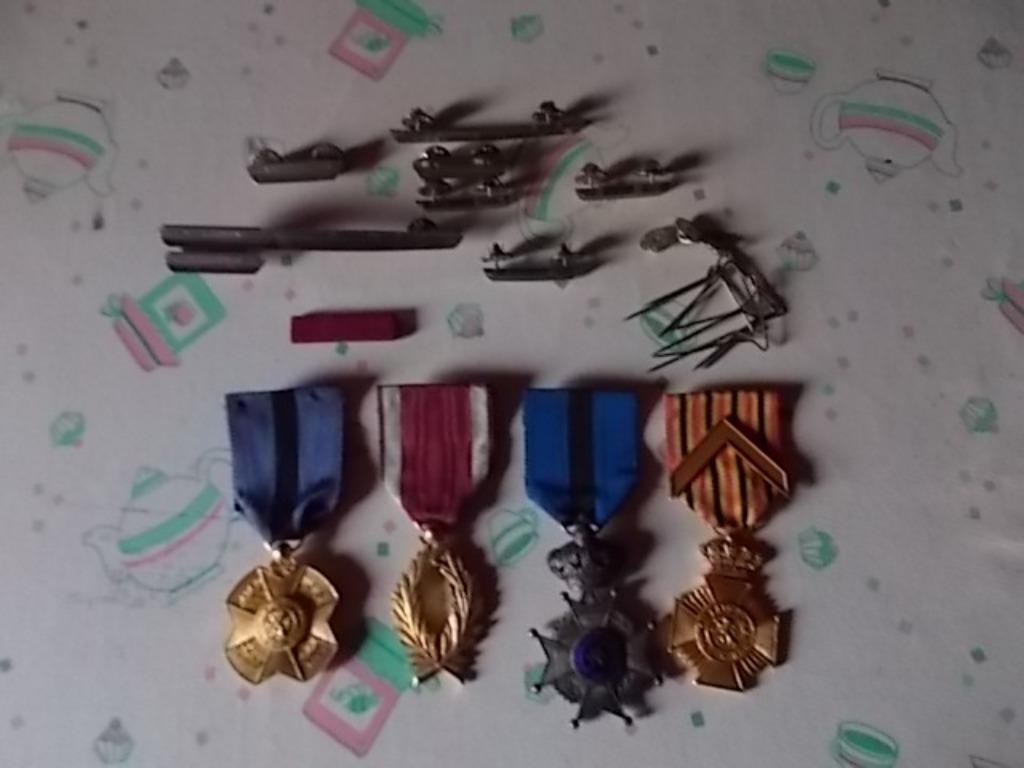 Set militaire decoraties, Verzamelen, Ophalen of Verzenden, Landmacht, Lintje, Medaille of Wings