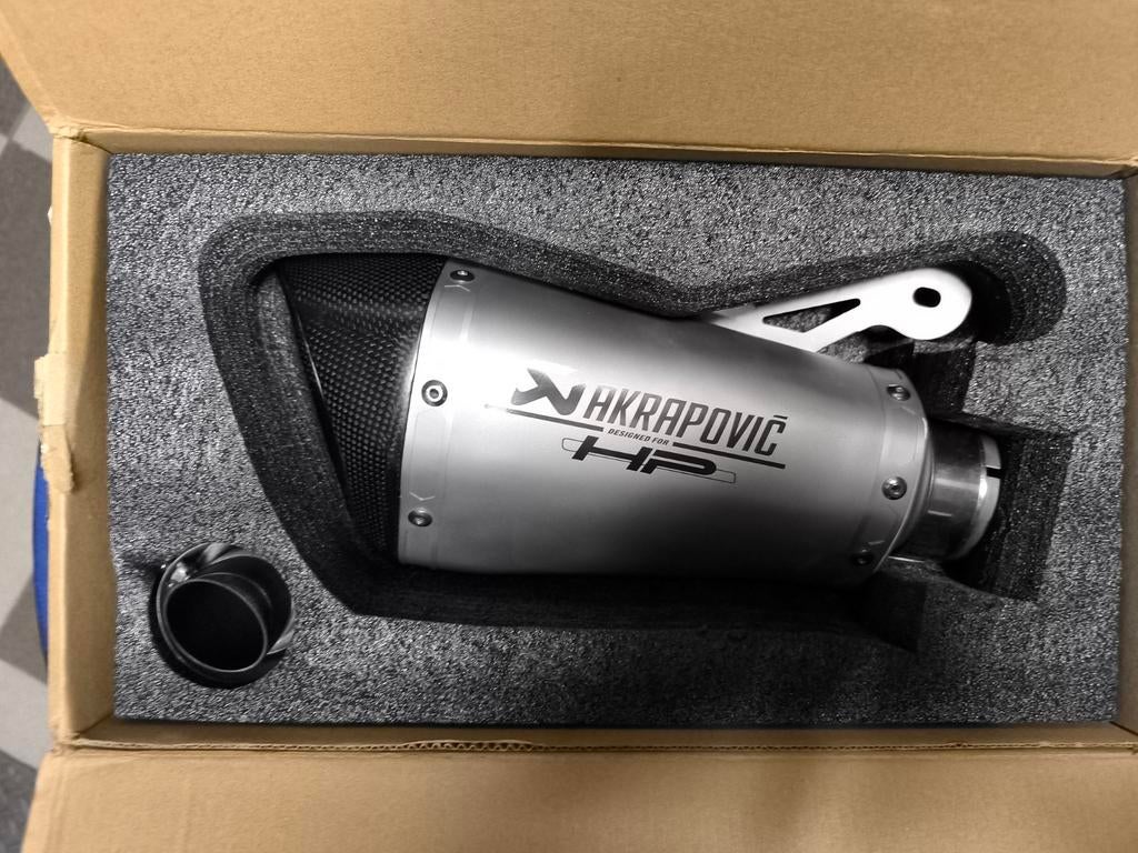 Pot d'échappement Akrapovic HP, Enlèvement