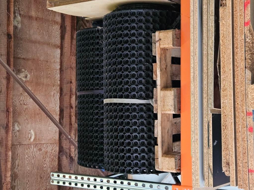 Anti-slip matten 10m op 1m 3 STUKS, Ophalen, Zo goed als nieuw