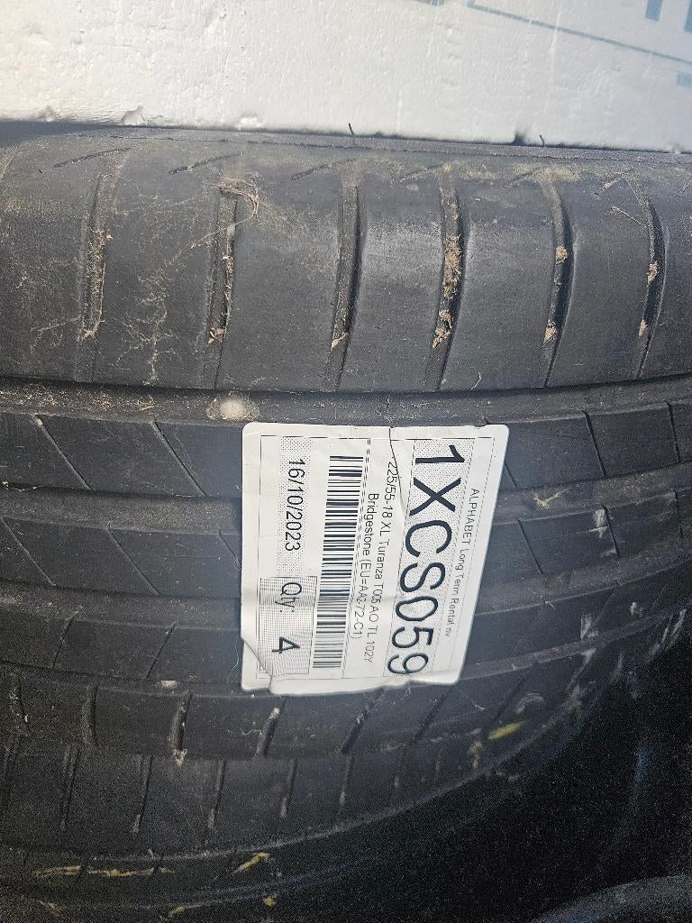 4 Pneus neige sur jantes Audi et 4  pneus été, Autos : Pièces & Accessoires, Pneus & Jantes, Neuf, Véhicule de tourisme, Pneus été