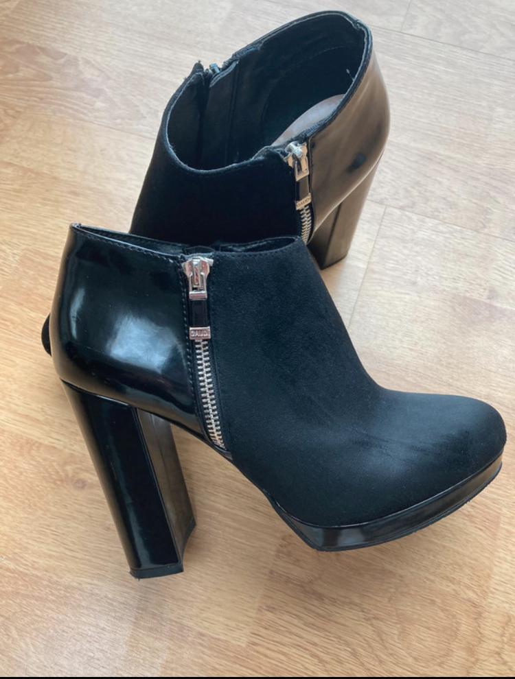 Chaussures talons hauts pointure 39, Enlèvement, Comme neuf