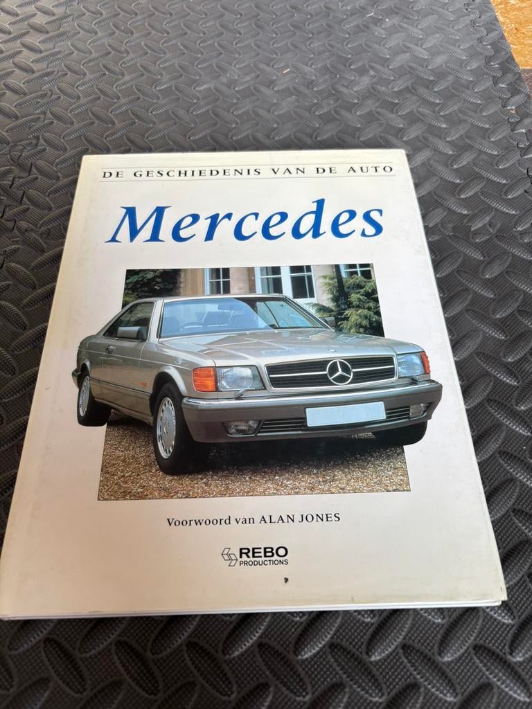 Mercedes geschiedenis van de auto, Boeken, Auto's | Boeken, Ophalen, Zo goed als nieuw, Mercedes