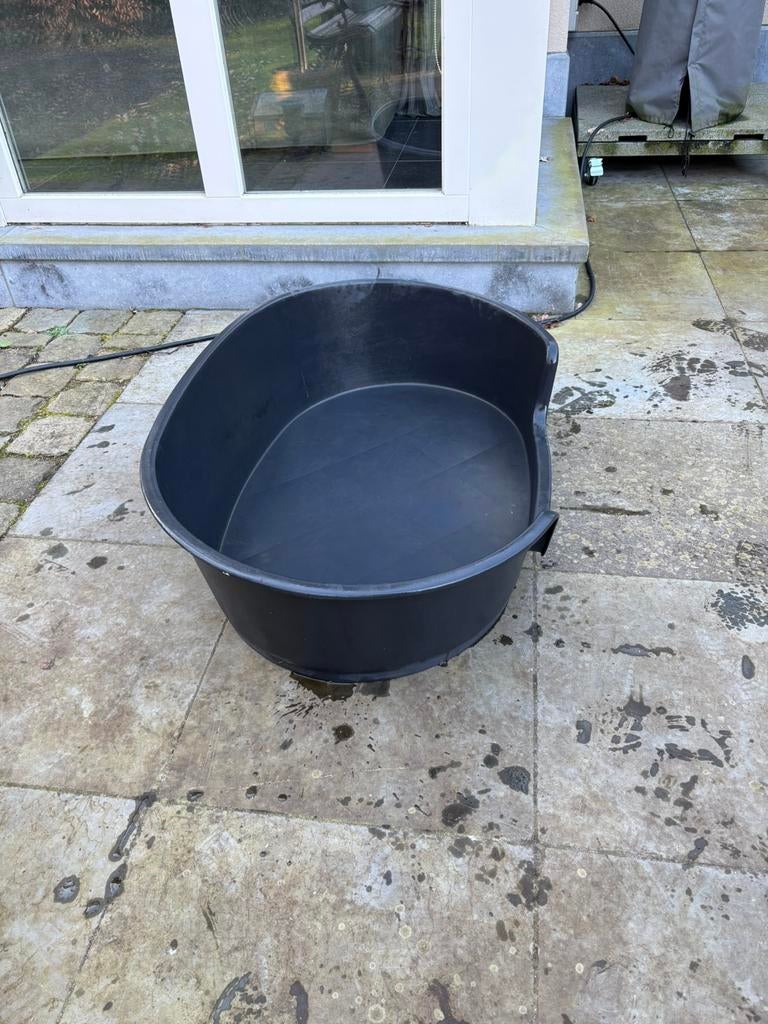 Hondenmand plastic zwart, Enlèvement, Utilisé