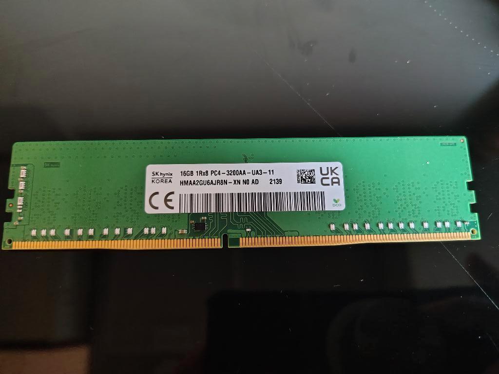 Barrette RAM 16 Go DDR4 3200 MHz SK Hynix – PC4-3200, Enlèvement ou Envoi, DDR4, Comme neuf, Desktop