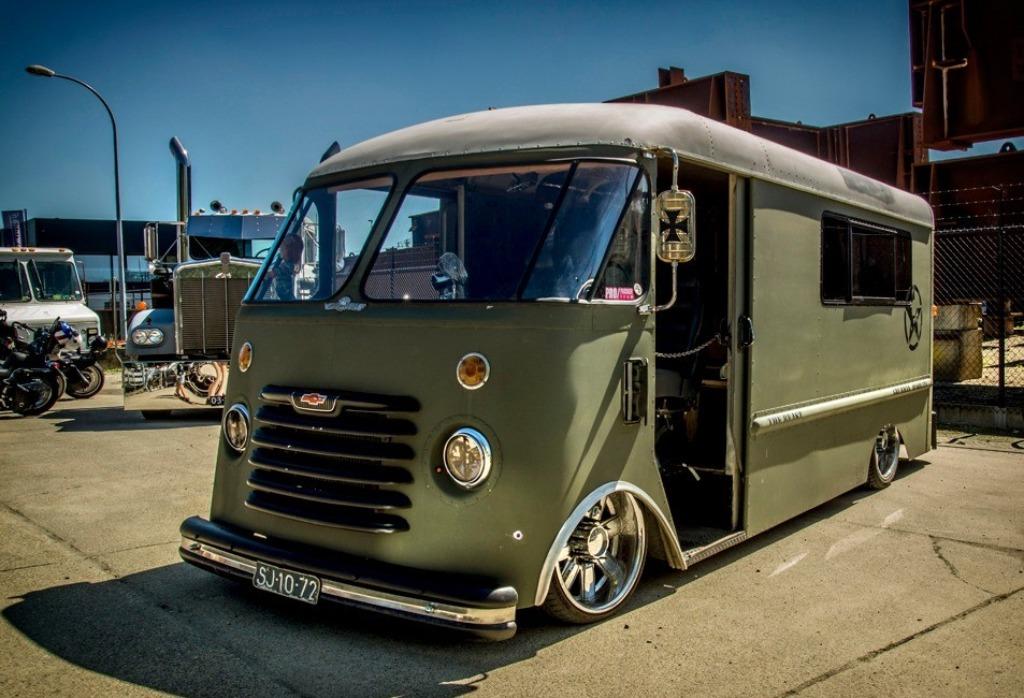 Chevrolet Grumman Olson stepvan 1954 LPG oldtimer air NL pap, Autos, Cuir, 8 places, Achat, 4 portes