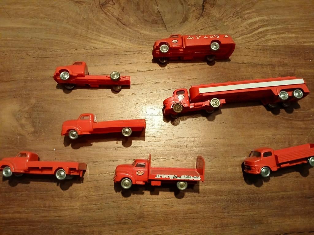 Lego set 7 vrachtwagens mercedes en bedford esso, Hobby & Loisirs créatifs, Trains miniatures | Échelle N, Enlèvement ou Envoi