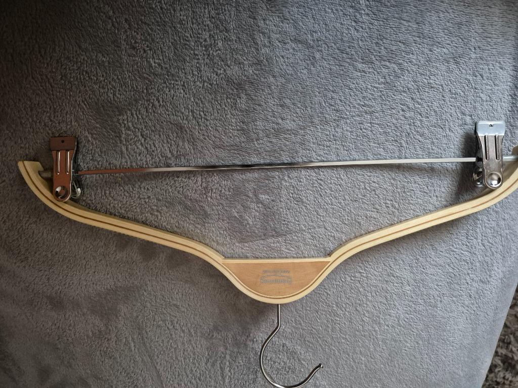 Lot de 5 cintres en bois, Vêtements | Femmes, Cintres, Enlèvement, Comme neuf, Bois, Adultes