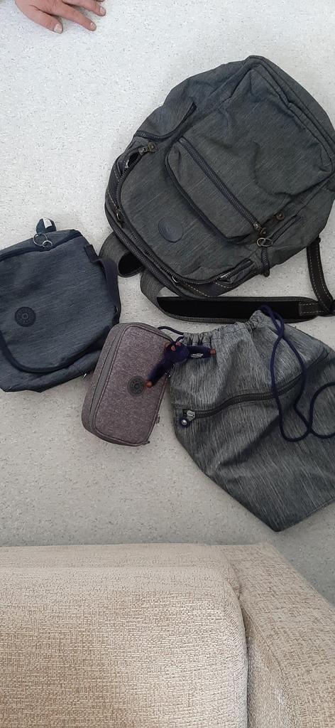 Cartable kipling, Bijoux, Sacs & Beauté, Sacs | Cartables, Enlèvement